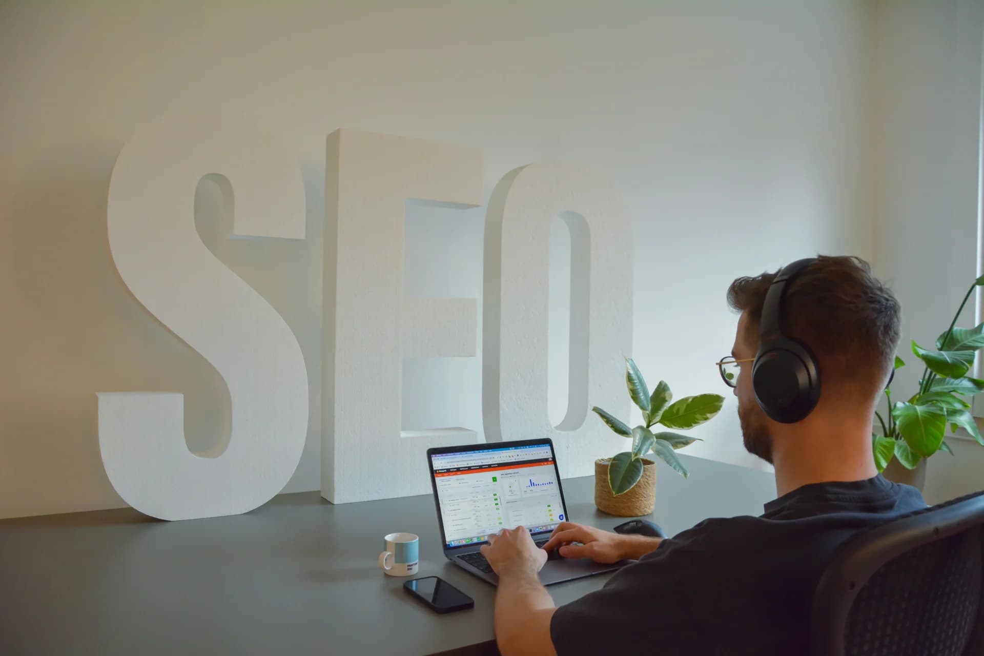 Performance Marketing für messbare Ergebnisse mit SEO-optimierte Website