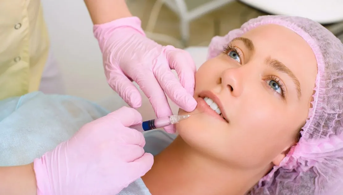 Glatte Haut mit revolax hyaluron – jetzt bei MorySkin