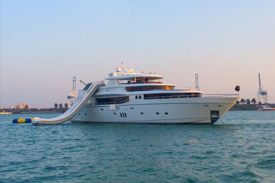 Yacht Chartern Türkei: Einzigartige Erlebnisse in der türkischen Segelwelt